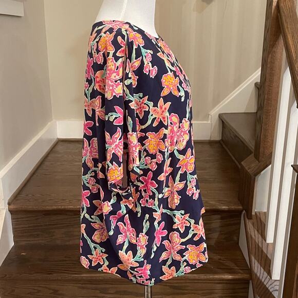 LILLY PULITZER 100% Silk Pretty Social Cold Shoulder Trace Top Size Small - Picture 3 of 9